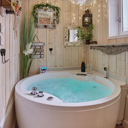 Appart Aix Sauna Jacuzzi Balneo Spa Privatifs Hyper Centre Historique Cour Interieur Aix-en-Provence Exterior foto